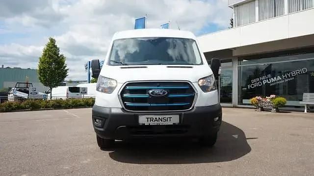 Weiß Gebraucht 2023 Ford Econoline Trend Van | 44.480 € (Teuer) - Bild 1/4