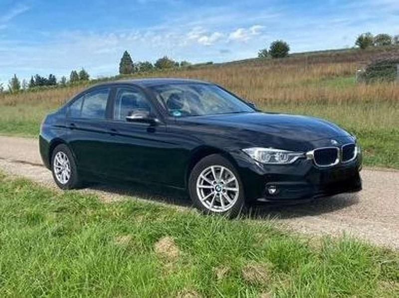 Schwarz Gebraucht 2018 BMW 318 Advantage Limousine | 16.900 € (Superpreis) - Bild 1/4