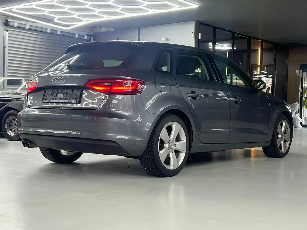 Gebraucht Audi A3 Ambition 150 PS (110 kW) 2016 Grau Limousine