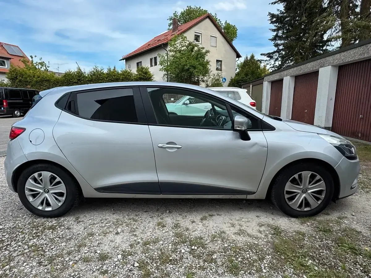 Gebraucht Renault Clio IV 75 PS (55 kW) 2016 Grau Kleinwagen