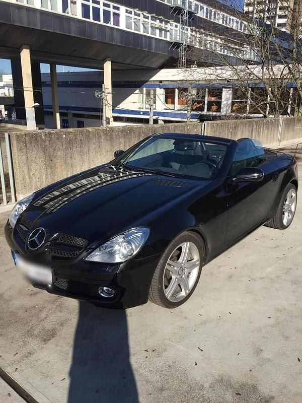 Schwarz Gebraucht 2009 Mercedes SLK300 Cabrio | 13.500 € (Fairer Preis) - Bild 1/4