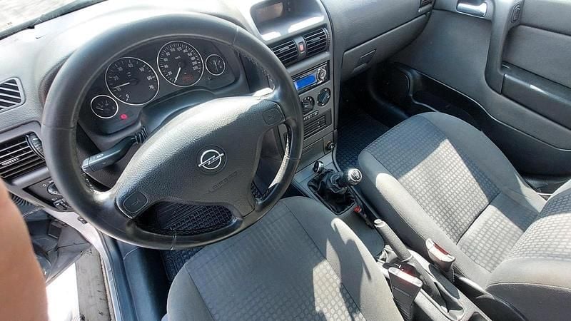 Gebraucht Opel Astra Njoy 103 PS (75 kW) 2004 Grau Limousine
