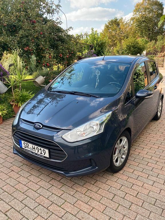 Grau Gebraucht 2013 Ford B-MAX SYNC Edition Van / Kleinbus | 5.600 € (Fairer Preis) - Bild 1/4