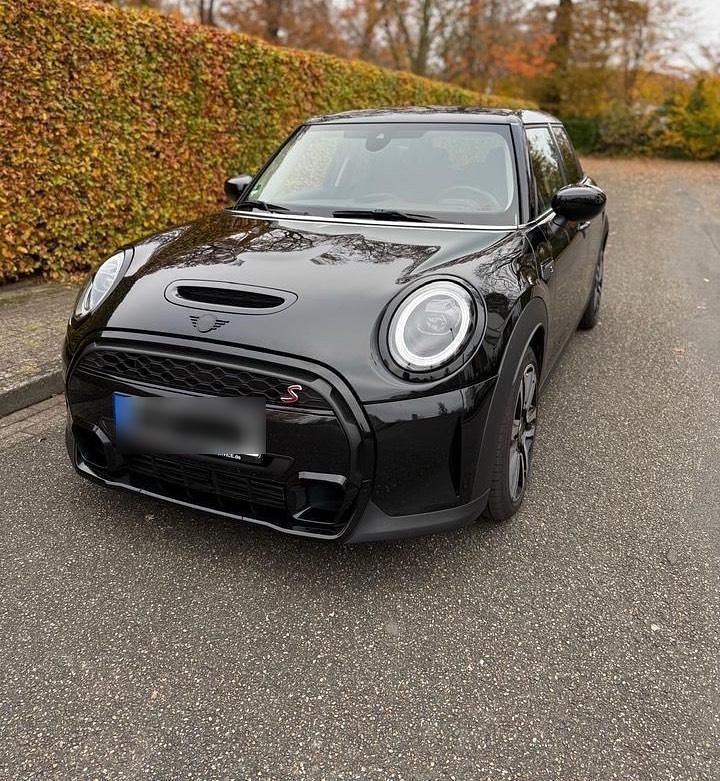 Schwarz Gebraucht 2024 Mini Cooper S Kleinwagen | 29.999 € (Etwas zu teuer) - Bild 1/4