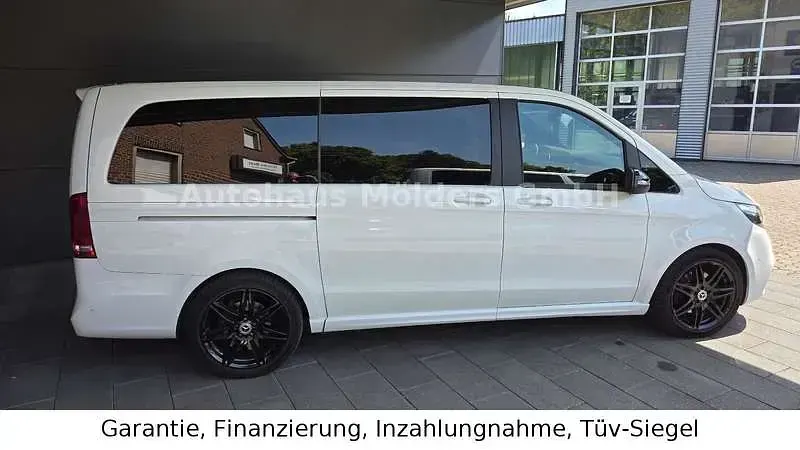 Gebraucht Mercedes V300 AMG 237 PS (174 kW) 2023 Weiß Van / Kleinbus
