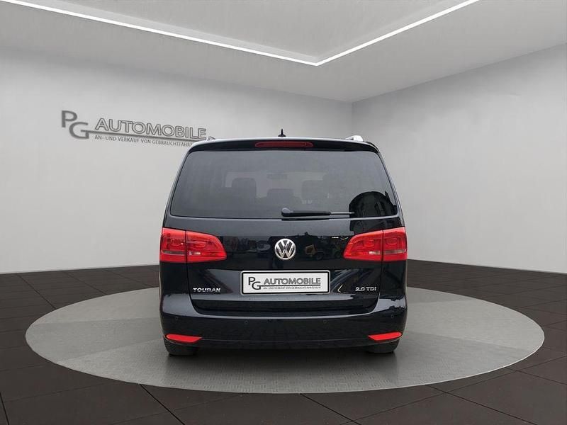 Gebraucht VW Touran Cup 140 PS (102 kW) 2014 Schwarz Van / Kleinbus