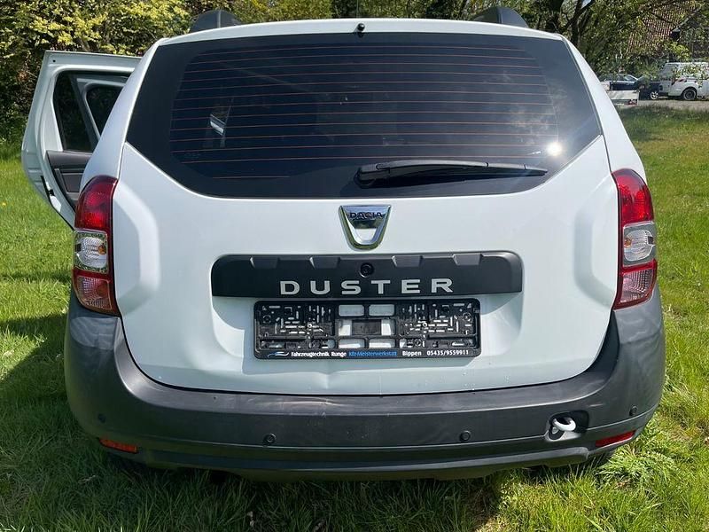 Gebraucht Dacia Duster Celebration 105 PS (77 kW) 2014 Weiß SUV