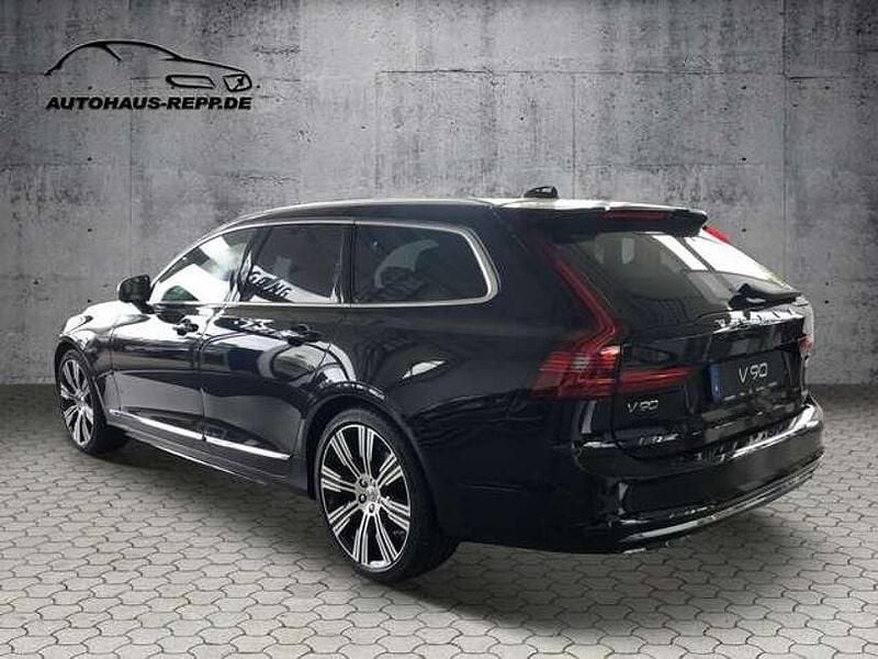 Gebraucht Volvo V90 Ultimate 235 PS (172 kW) 2023 Onyx black Kombi