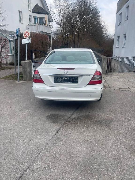 Gebraucht Mercedes E280 Elegance 190 PS (139 kW) 2006 Weiß Limousine