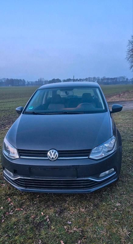 Gebraucht VW Polo 90 PS (66 kW) 2015 Grau Kleinwagen