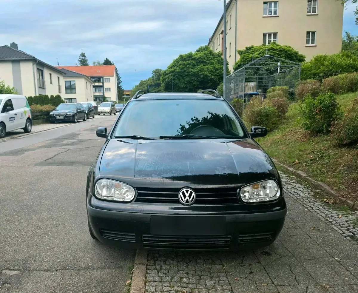Gebraucht VW Golf IV 90 PS (66 kW) 1999 Schwarz Kombi