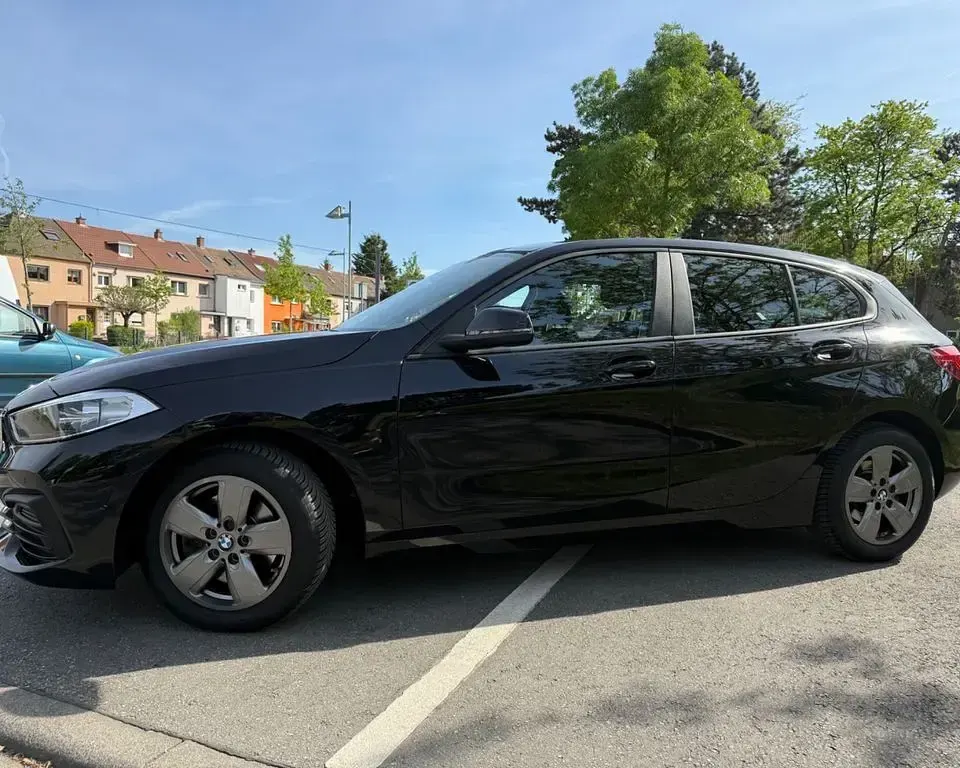 Gebraucht BMW 118 Advantage 140 PS (102 kW) 2020 Schwarz Kleinwagen
