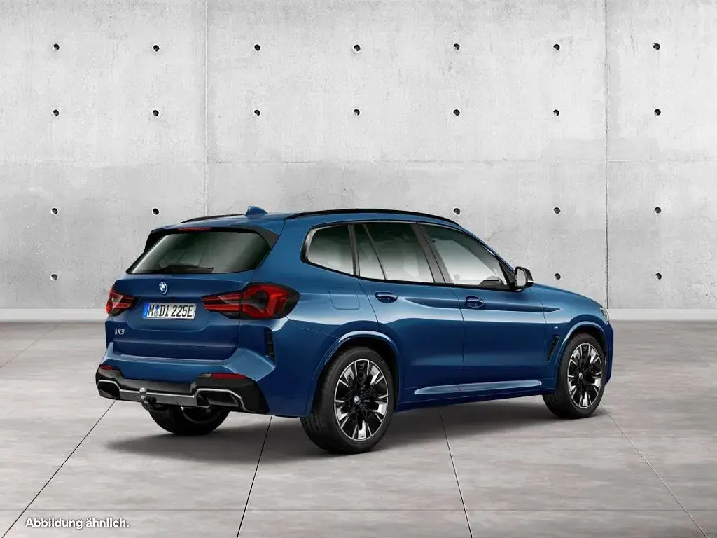 Gebraucht BMW iX3 Impressive 210 kW (286 PS) 2024 Phytonicblau SUV