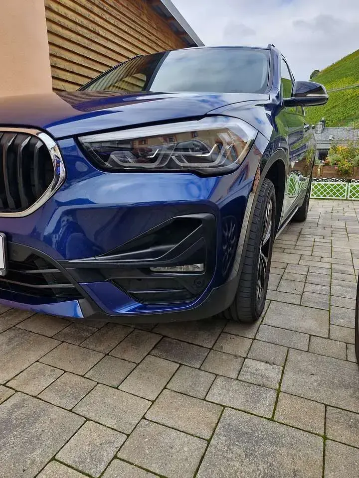 Gebraucht BMW X1 Sport Line 150 PS (110 kW) 2022 Blau SUV