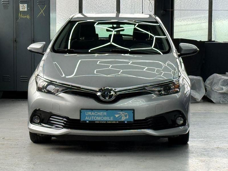 Gebraucht Toyota Auris Comfort 116 PS (85 kW) 2016 Silber Limousine