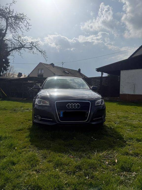 Gebraucht Audi A3 105 PS (77 kW) 2011 Grau Kleinwagen