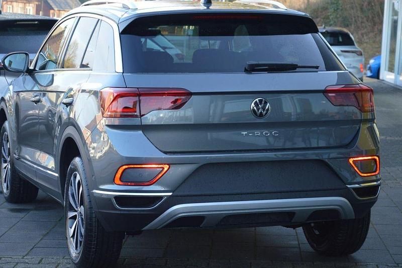 Neu VW T-Roc Style 150 PS (110 kW) 2025 Grau SUV