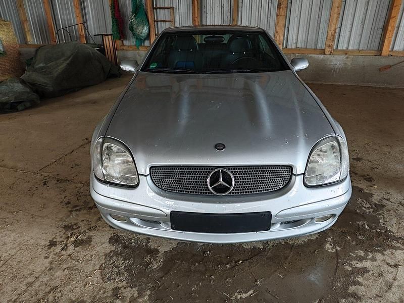 Gebraucht Mercedes SLK320 218 PS (160 kW) 2000 Silber Cabrio