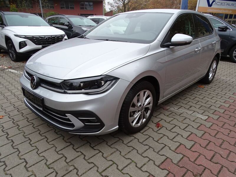 Silber Gebraucht 2023 VW Polo Style Limousine | 21.900 € (Fairer Preis) - Bild 1/4