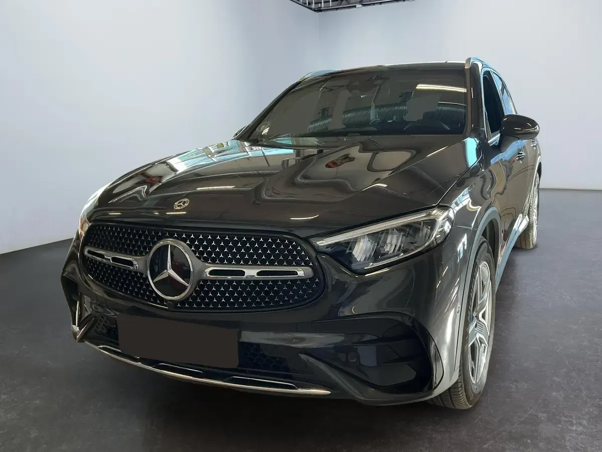 Gebraucht Mercedes GLC300 AMG line 269 PS (197 kW) 2025 831  grafitgrau  metalliclack SUV