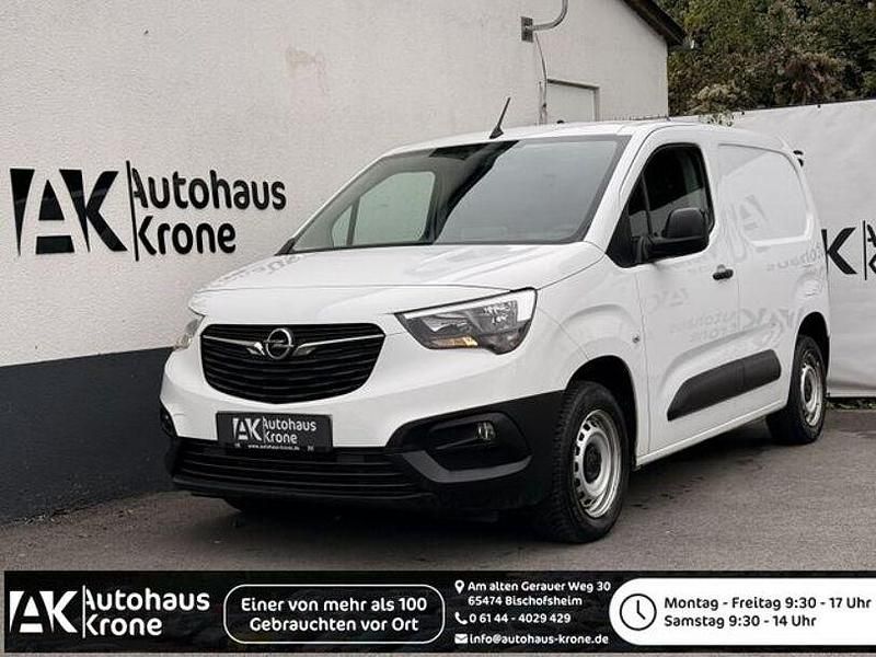 Weiß Gebraucht 2022 Opel Combo Edition Van / Kleinbus | 14.990 € (Guter Preis) - Bild 1/4