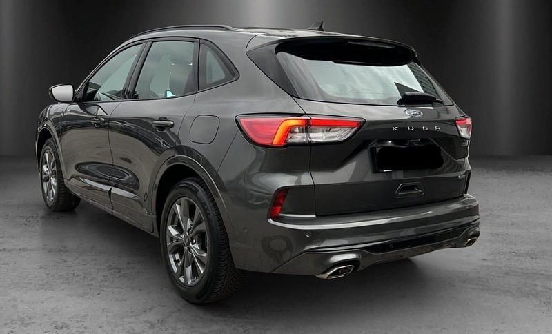 Gebraucht Ford Kuga ST-Line 242 PS (177 kW) 2020 Grau SUV