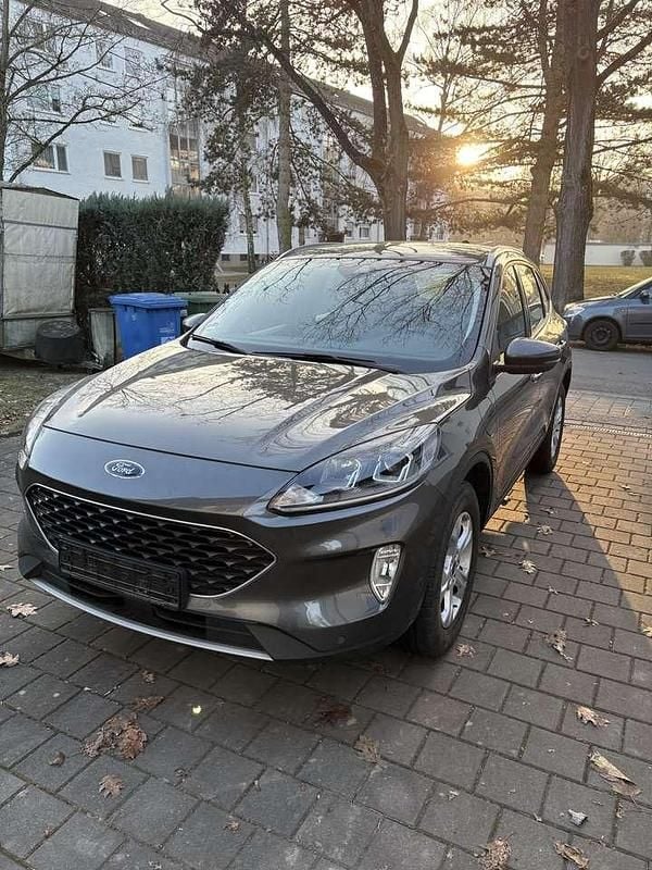 Grau Gebraucht 2023 Ford Kuga Cool & Connect SUV | 22.300 € (Superpreis) - Bild 1/4
