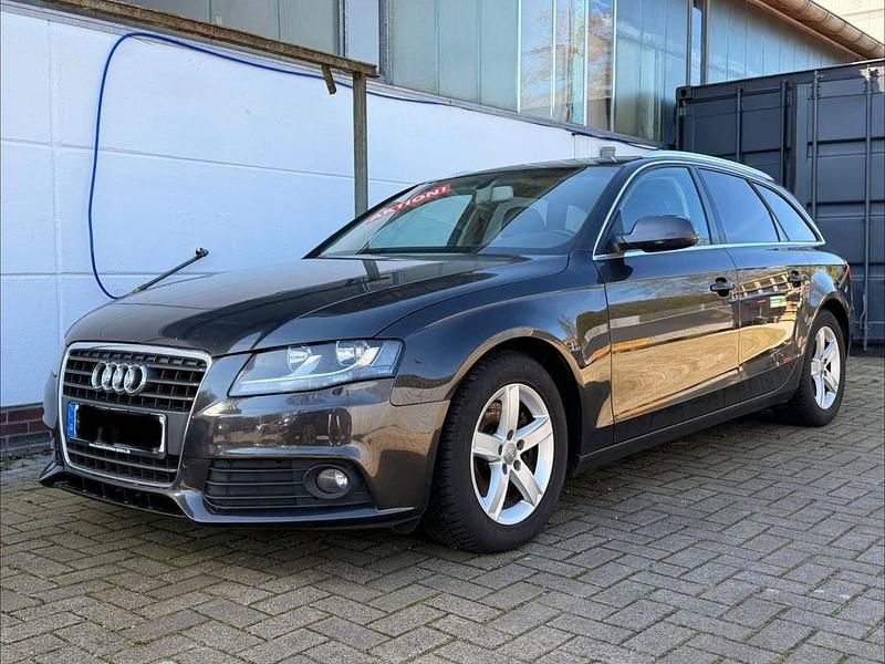 Gebraucht Audi A4 Ambition 143 PS (105 kW) 2011 Grau Kombi