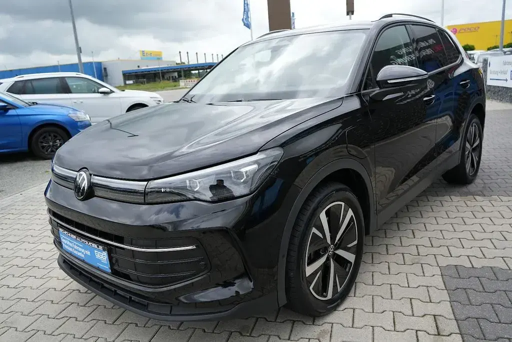 Gebraucht VW Tiguan 150 PS (110 kW) 2025 Schwarz SUV