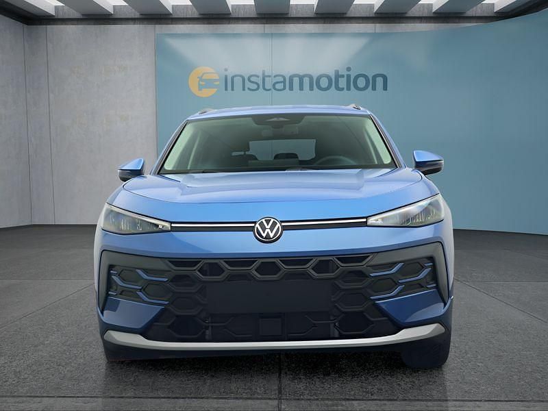 Neu VW T-Roc 116 PS (85 kW) 2025 Blau SUV