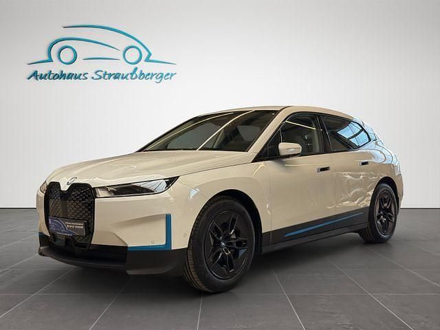 Gebraucht BMW iX Executive 384 kW (523 PS) 2023 Weißkeine angabe SUV
