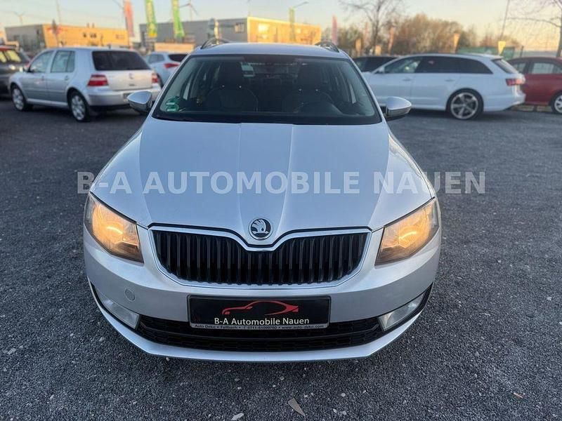 Gebraucht Skoda Octavia Elegance 150 PS (110 kW) 2014 Silber Kleinwagen