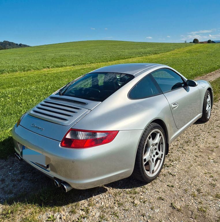 Usata Porsche 911 Carrera 325 CV (239 kW) 2005 Argento Coupé