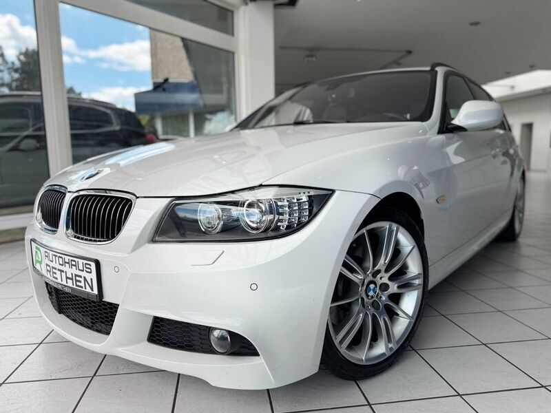 Weiß Gebraucht 2012 BMW 325 M Sport Kombi | 18.990 € (Teuer) - Bild 1/4