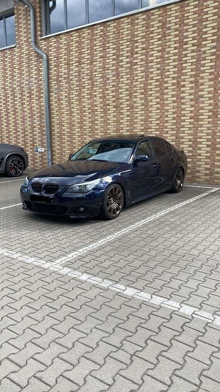 Andere farben Gebraucht 2008 BMW 550 Sport Line Limousine | 15.498 € (Superpreis) - Bild 1/4