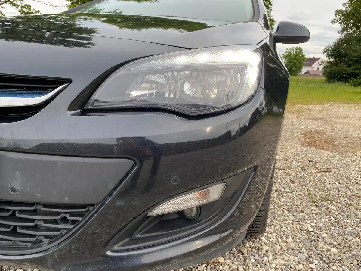 Gebraucht Opel Astra 136 PS (100 kW) 2015 Schwarz Kombi