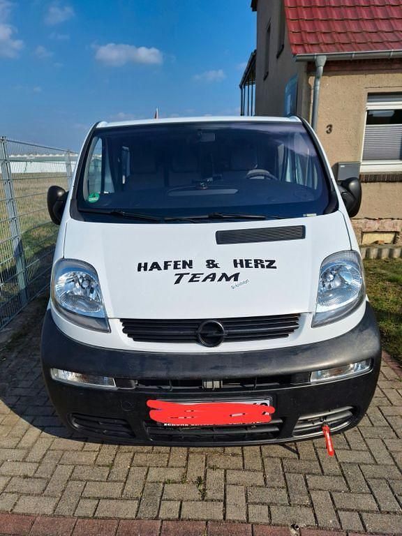 Gebraucht Opel Vivaro 101 PS (74 kW) 2003 Weiß Van / Kleinbus