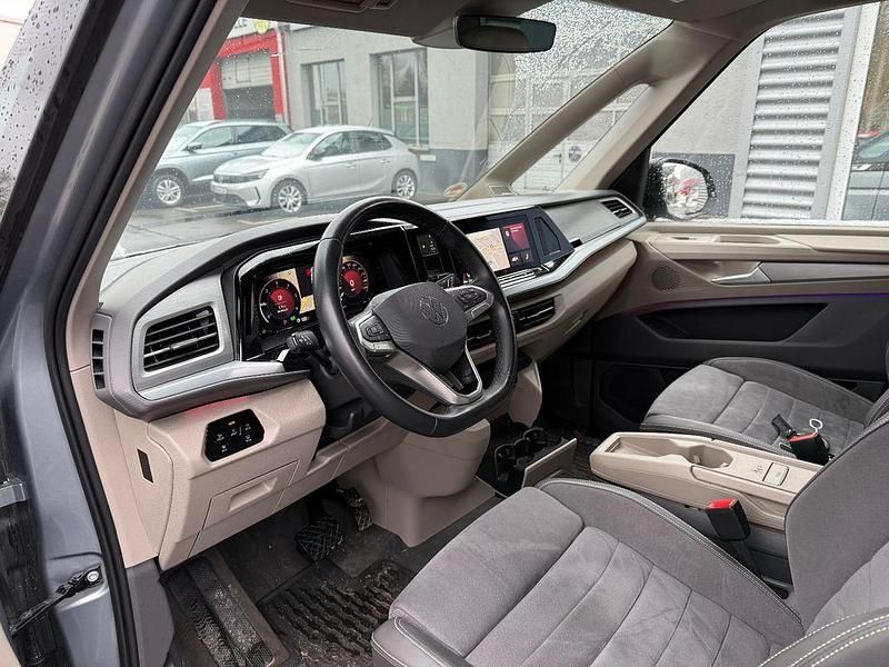 Gebraucht VW Multivan 150 PS (110 kW) 2024 Silber Van