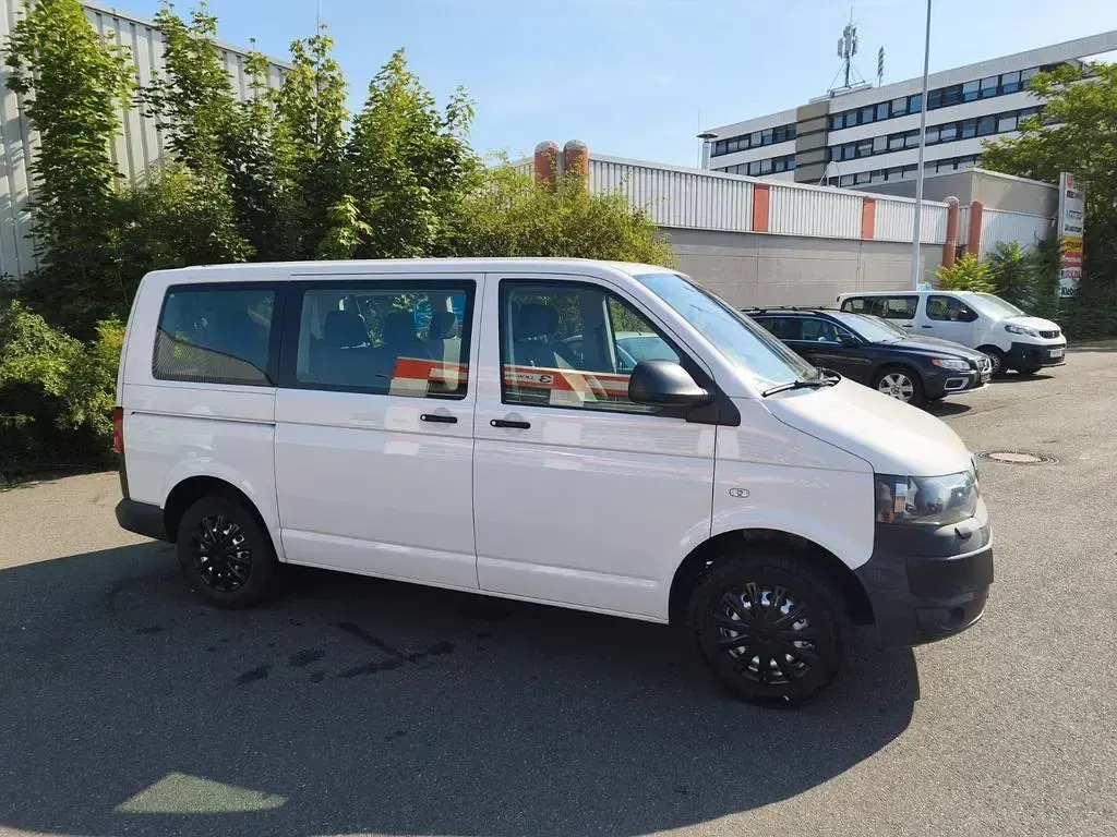 Gebraucht VW Caravelle 84 PS (61 kW) 2014 Weiß Van