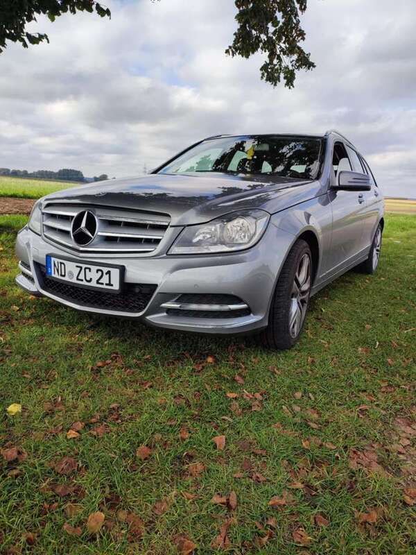 Gebraucht 2012 Mercedes 220 Avantgarde | 10.000 € - Bild 1/4