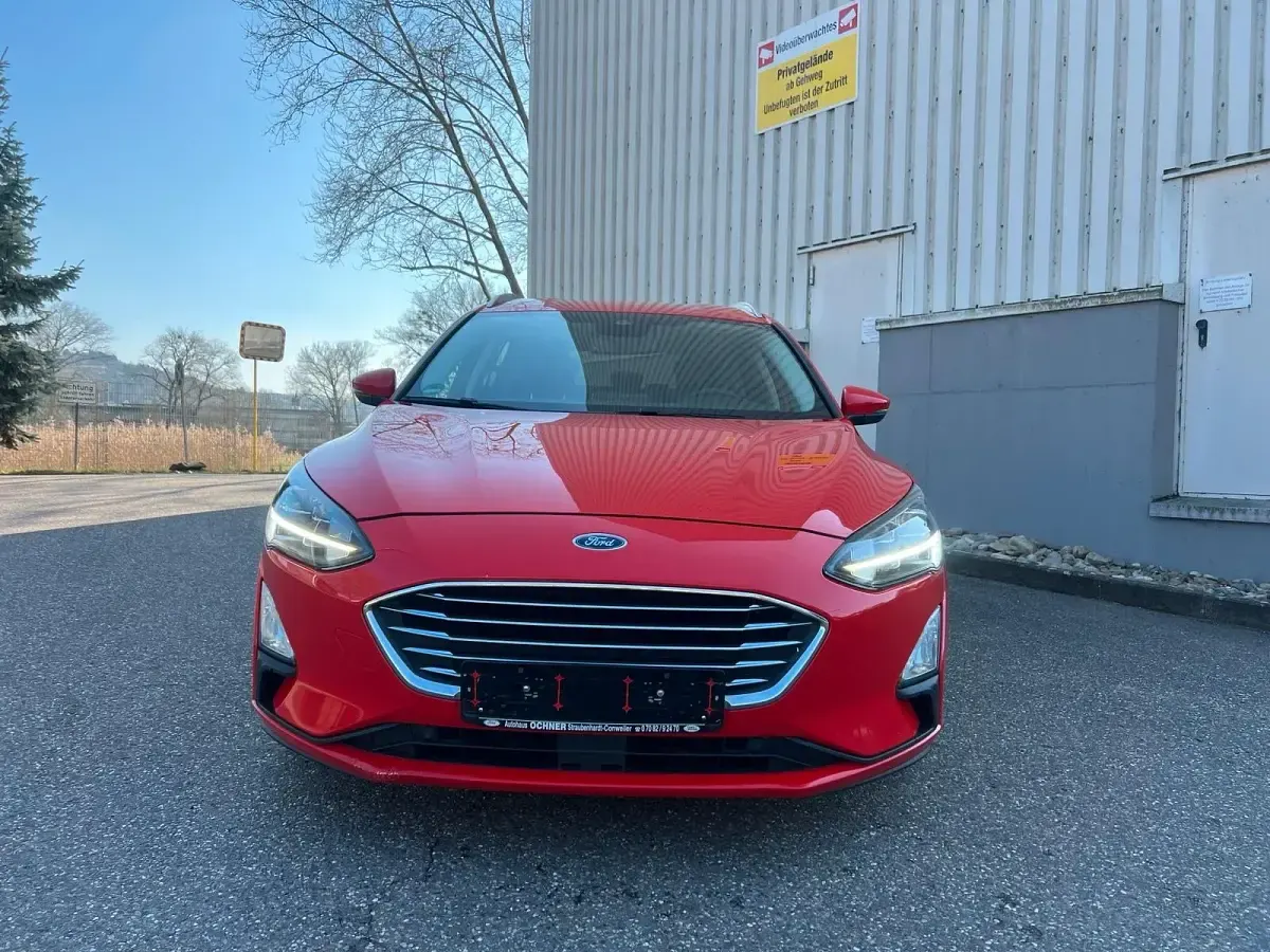 Używany Ford Focus Titanium 150 KM (110 kW) 2020 Czerwony Kombi