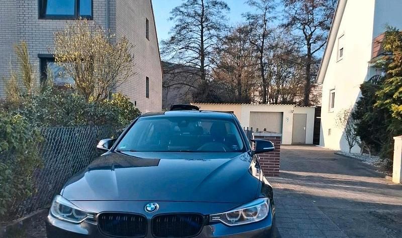 Gebraucht BMW 320 184 PS (135 kW) 2013 Grau Limousine
