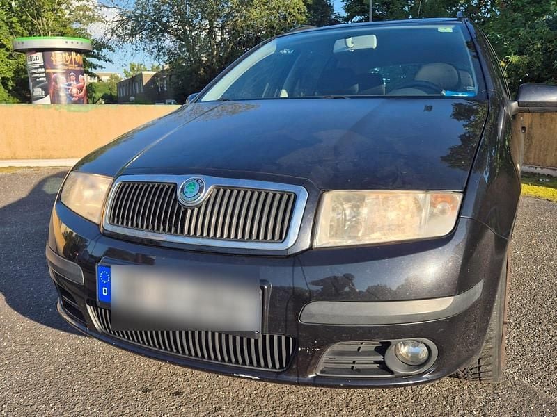 Schwarz Gebraucht 2006 Skoda Fabia Kombi | 999 € (Guter Preis) - Bild 1/4