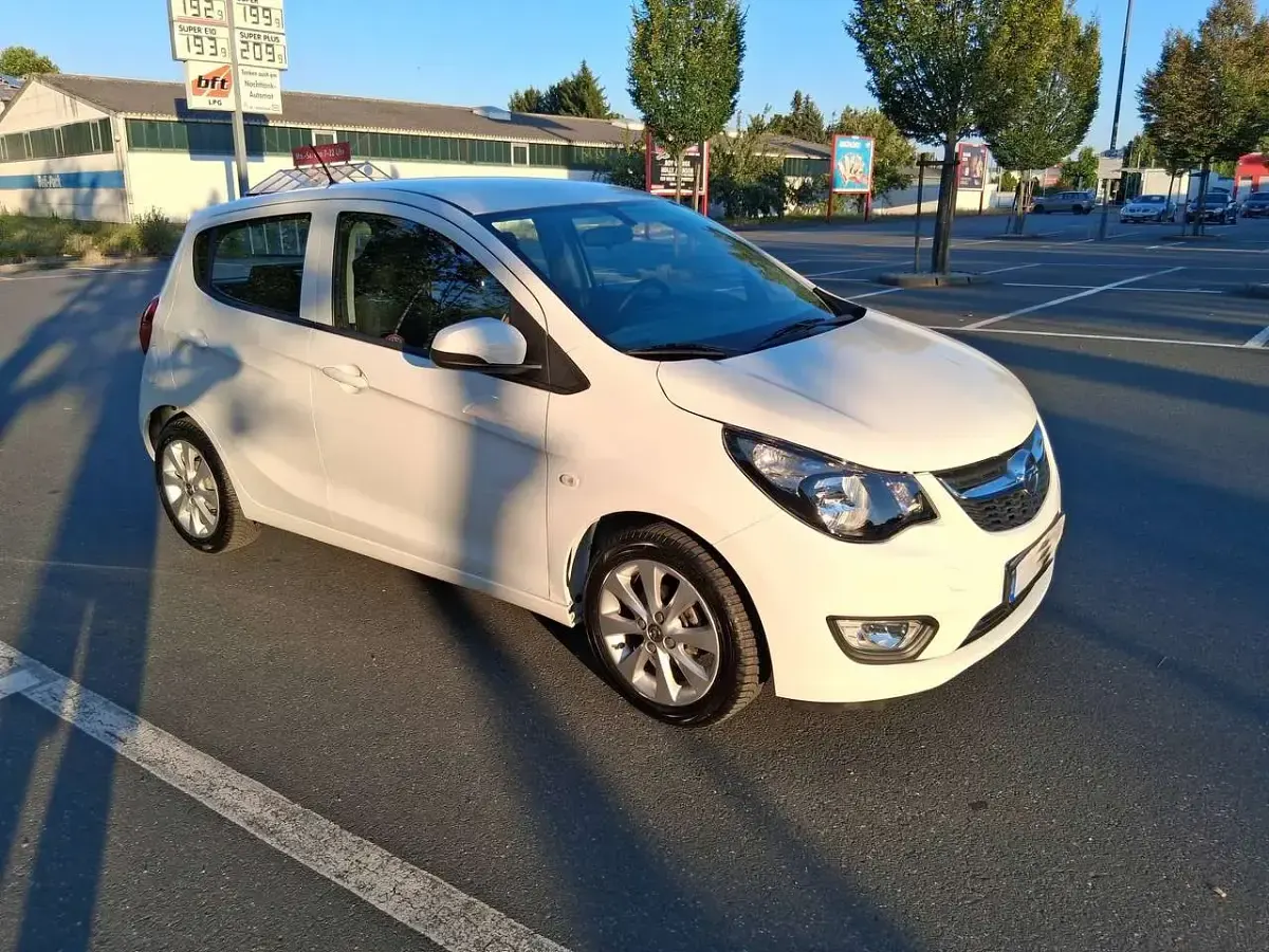Gebraucht Opel Karl Excite 75 PS (55 kW) 2018 Schneeweiss/summitwhite/arctic Kleinwagen