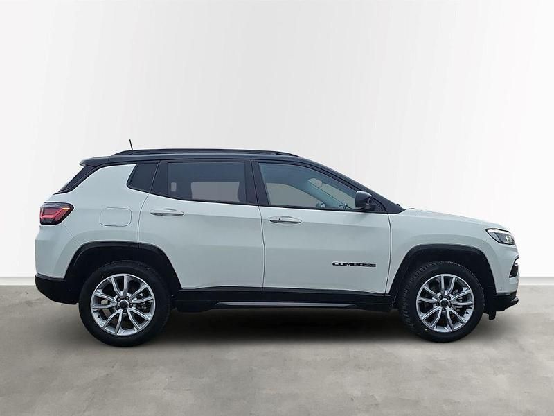 Gebraucht Jeep Compass Summit 131 PS (96 kW) 2024 Weiß SUV