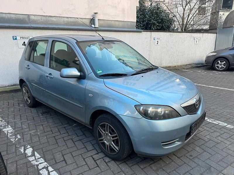 Blau Gebraucht 2007 Mazda 2 Kleinwagen | 800 € (Superpreis) - Bild 1/4