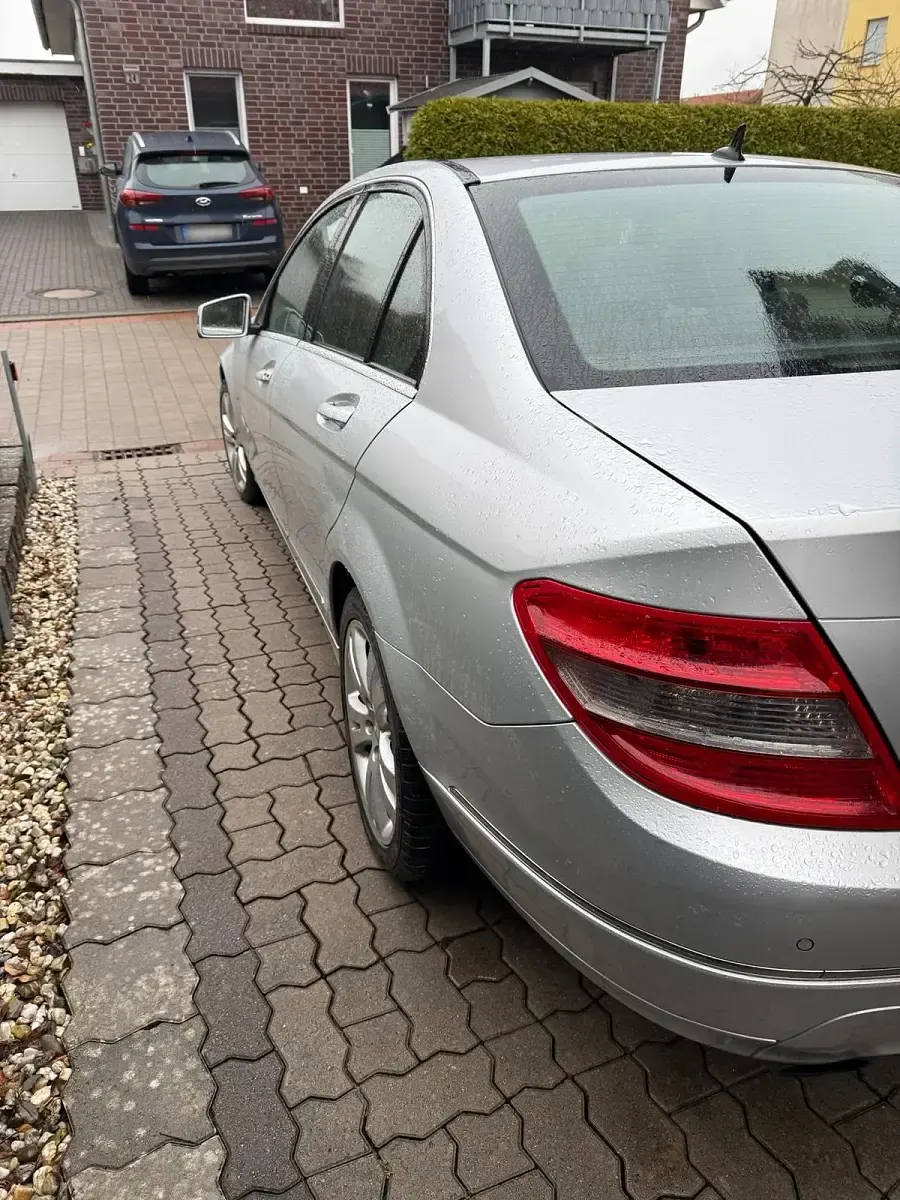 Gebraucht Mercedes C200 184 PS (135 kW) 2009 Silber Limousine