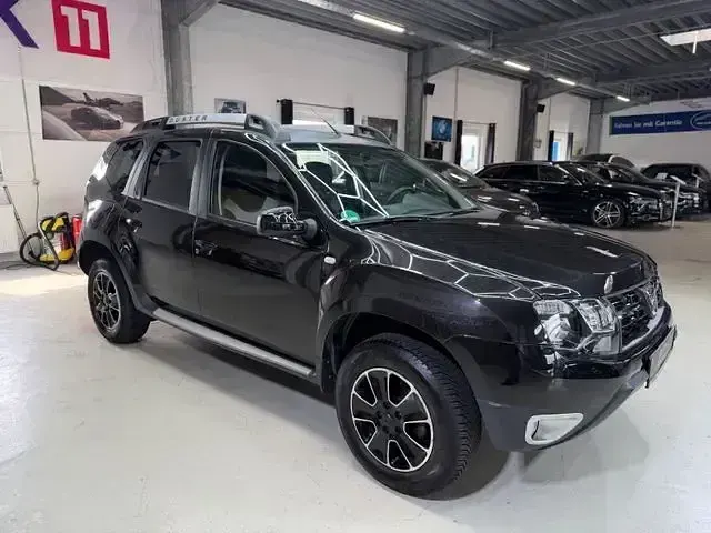 Gebraucht Dacia Duster Black Shadow 125 PS (91 kW) 2017 Schwarz SUV