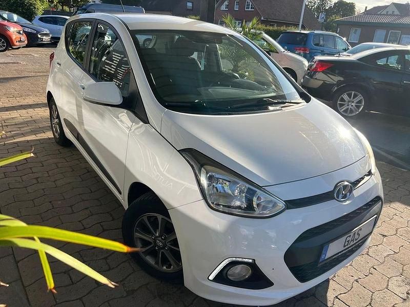 Gebraucht Hyundai i10 Classic 69 PS (50 kW) 2015 Weiß Kleinwagen