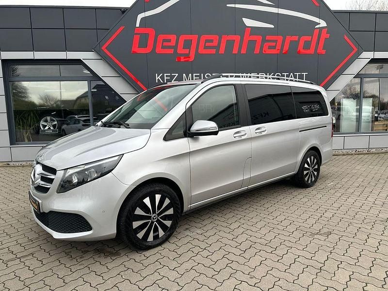 Gebraucht Mercedes V220 Edition 163 PS (119 kW) 2020 Silber Van / Kleinbus
